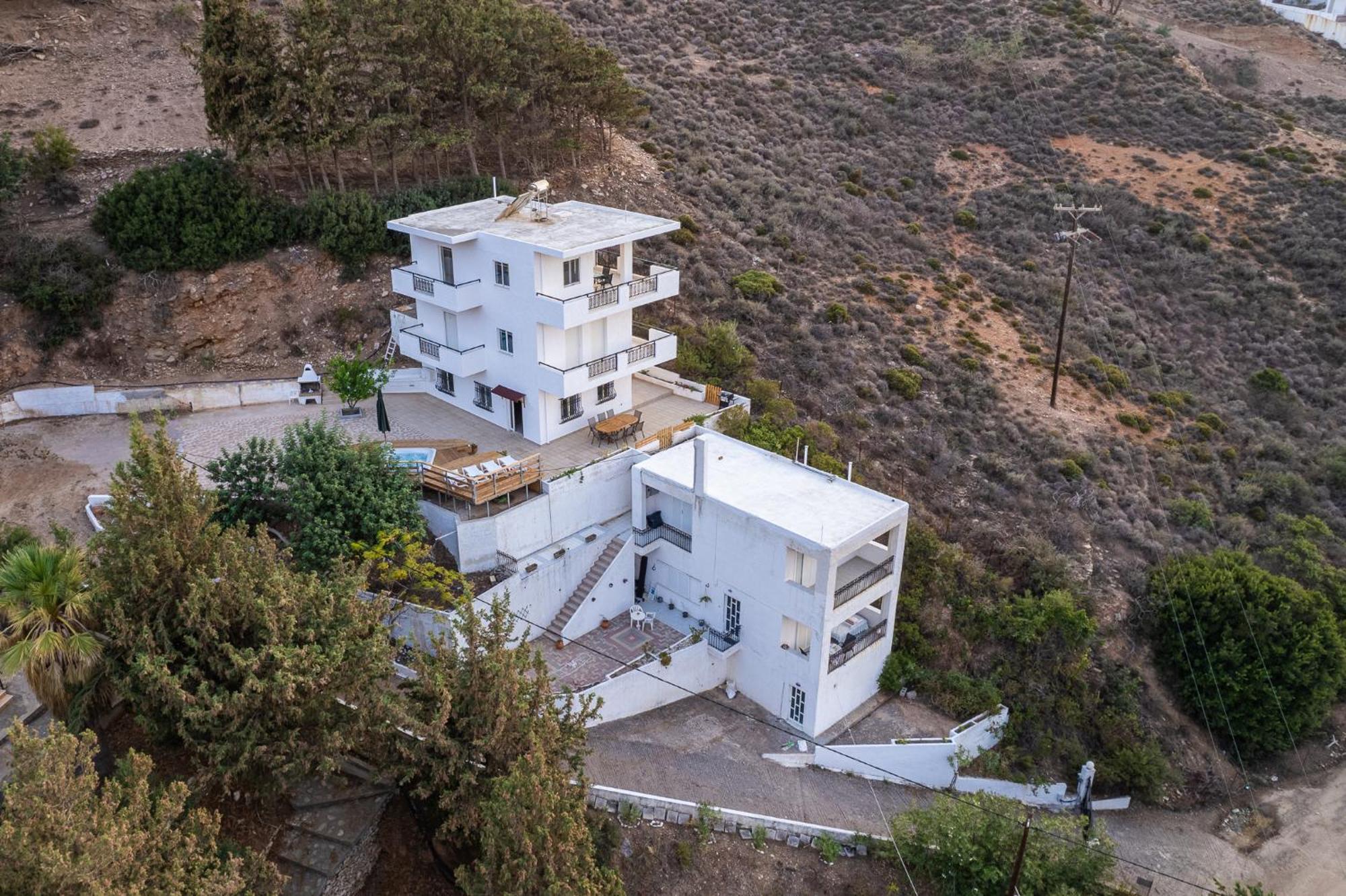 Villa Dirui Fodele Bagian luar foto